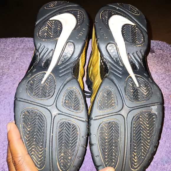 Men's Foamposite basketball shoes - Picture 2 of 5